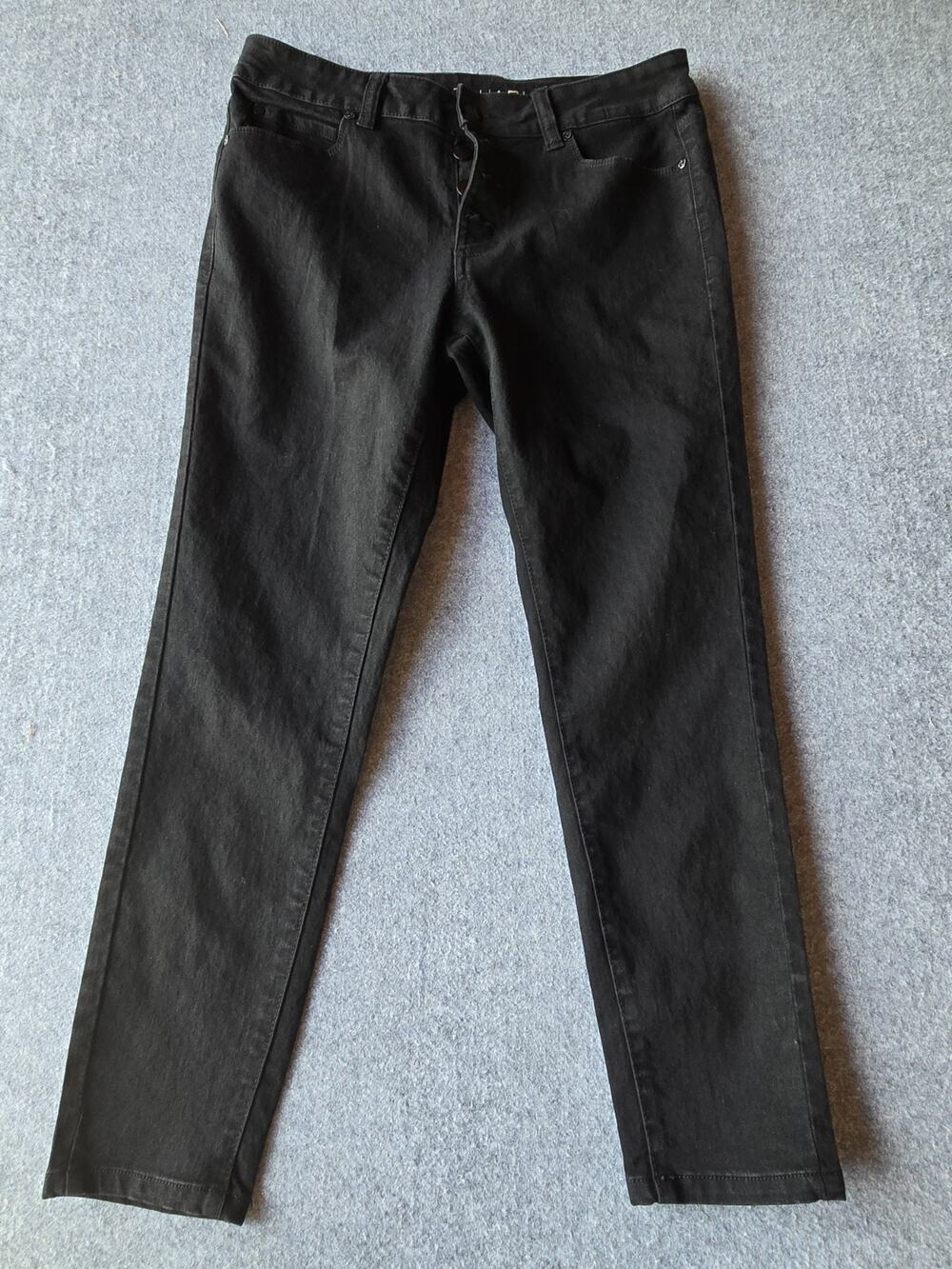 Tahari Women's Ankle Skinny Jeans Mid-Rise Button Fly Black Stretch Size 12/31